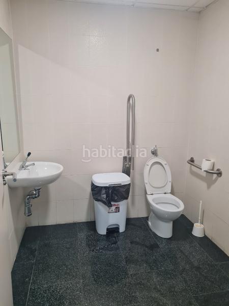 Foto 6e6754ea-f474-41ae-b993-39cb032575ea. Office space in calle arquitectura 2 in San Jerónimo - La Bachillera Sevilla