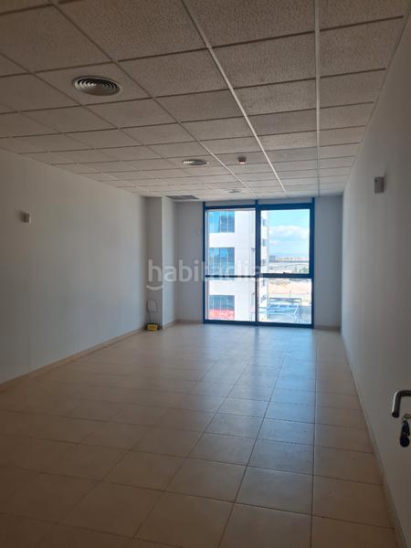 Foto 8ba980cb-d67b-4c36-bb14-6c133442b8da. Office space in calle arquitectura 2 in San Jerónimo - La Bachillera Sevilla