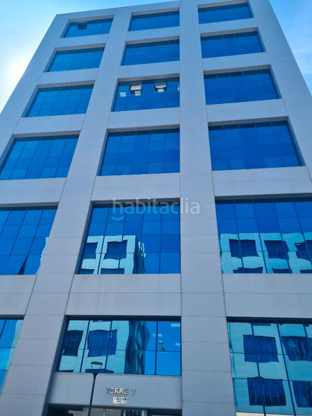 Foto addf0fd0-35bc-453d-b768-3d65647e574b. Office space in calle arquitectura 2 in San Jerónimo - La Bachillera Sevilla