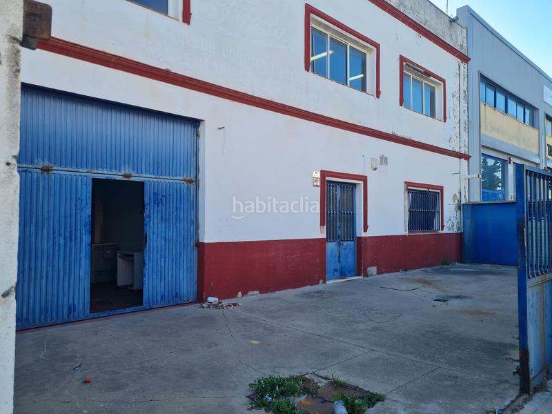 Foto 22d93efb-f5d5-4553-b571-5ad78284018f. Rent industrial building in avenida de gines 2 in Bollullos de la Mitación