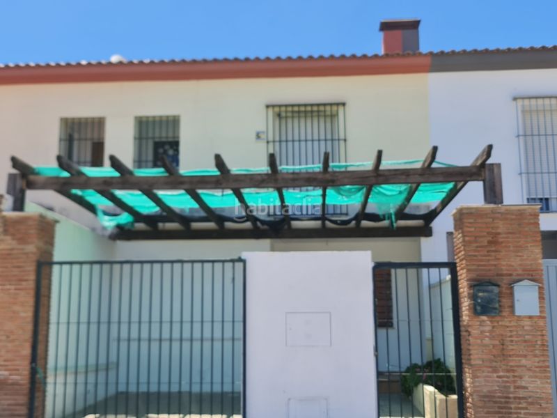 Foto 9b10a2b6-0838-4159-bcf0-8783d0218dd2. Casa a schiera in calle federica montseny 6 in Cantillana