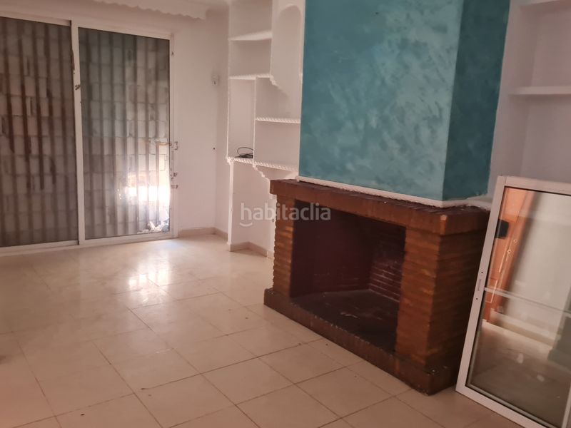 Foto d2bb30ee-d5a4-4707-8524-b841f59deb07. Casa a schiera in calle federica montseny 6 in Cantillana