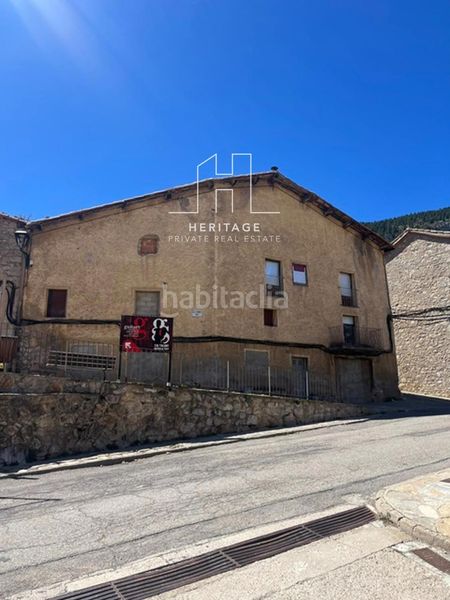 Foto a168b4c3-2a28-4b60-a968-02c5b86650b3. Edificio in Gósol