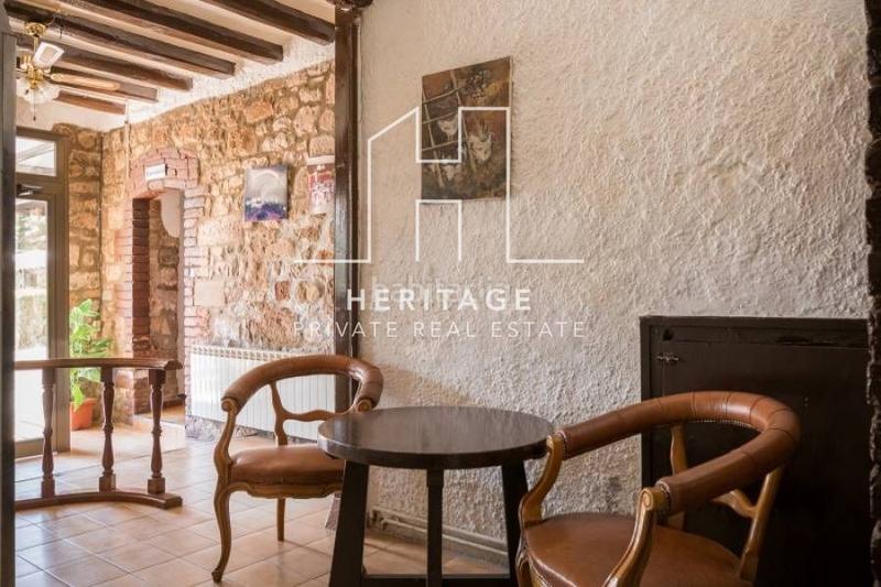 Foto 5f0158da-eb7e-48e3-a1a0-a5b435a54bc3. Édifice dans Fonollosa