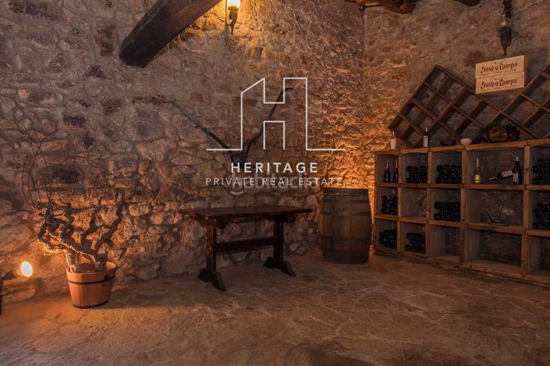 Foto cdd2563a-b28f-434b-ab89-366dbc14e77b. Édifice dans Fonollosa