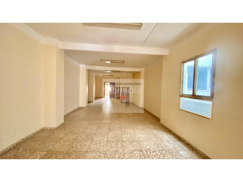 Foto f6aa6fbe-f90b-49dc-b39e-aa05a5ad0f2b. Maison dans Eixample Alcoi