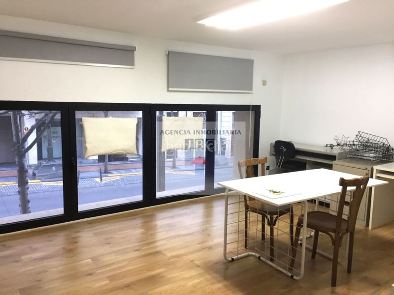 Foto d099f7e1-f773-40cc-be67-4a020eff6265. Oficina a Centre-Zona Alta Alcoi