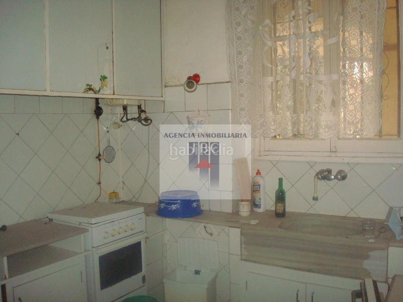 Foto f26ab45b-f2c4-4a97-9bd4-ffebae1792d3. Edificio in Zona Nord Alcoi