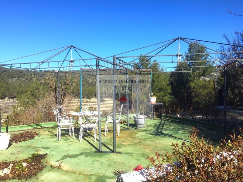Foto 437c55ec-e85d-4c78-ae1d-1a878c58a12e. Chalet  venta zona alcoy en Eixample Alcoi