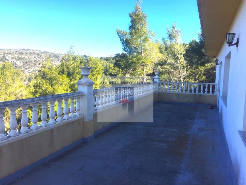 Foto 6284f15e-3592-46b9-a231-c75eb1bfbfd8. Chalet  venta zona alcoy en Eixample Alcoi