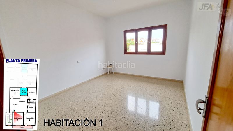 Foto bd38b64b-fcf2-4e81-88fc-9b5aec29c8b8. Casa adossada amb aparcament a Cruce de Arinaga Agüimes