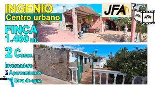 Masia a Ingenio pueblo. Finca con 2 casas cerca del centro urbano