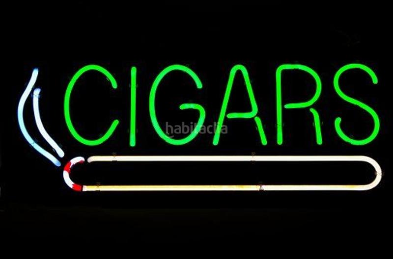 Foto 0a77fcc0-7636-47e8-8bc2-0ed112369fbe. Pas-de-porte local commercial dans Sagrada Família Barcelona