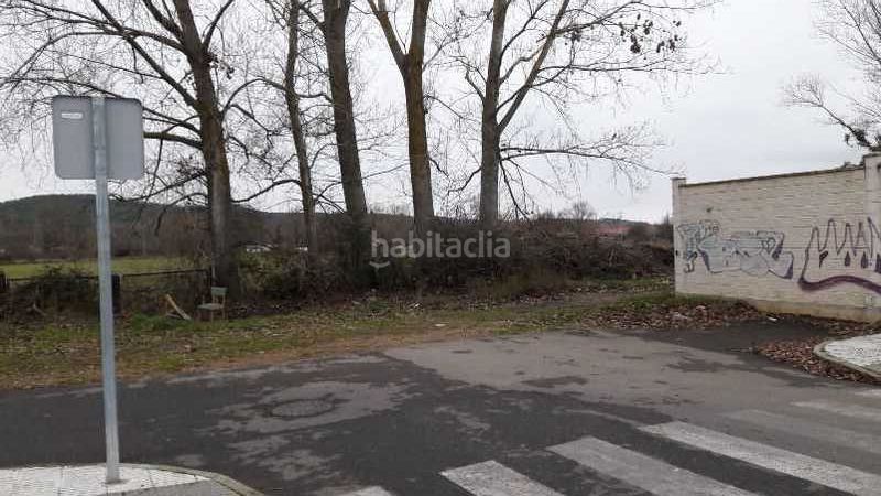 Foto bf441f3f-4163-4980-aae9-82fcf943e724. Finca rústica a Villaquilambre