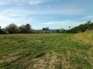 Rural plot in Nantes
