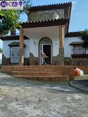 Chalet à Los Franceses - La Vega. Chalet en chiclana, zona marquesado  pinar de los franceses.