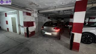 Posto auto in Calle Cruz Roja Española