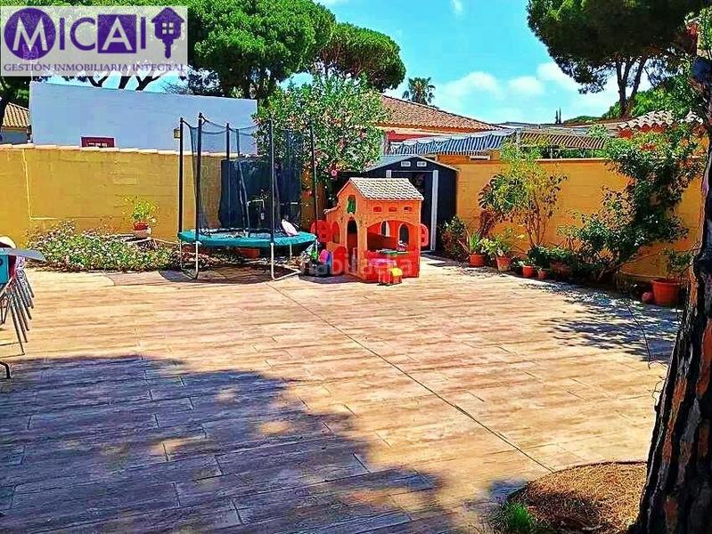 Foto 4eff83f3-6c01-4f30-bc61-6cb0abb3e3da. Xalet amb aparcament piscina a Las Lagunas - Campano Chiclana de la Frontera