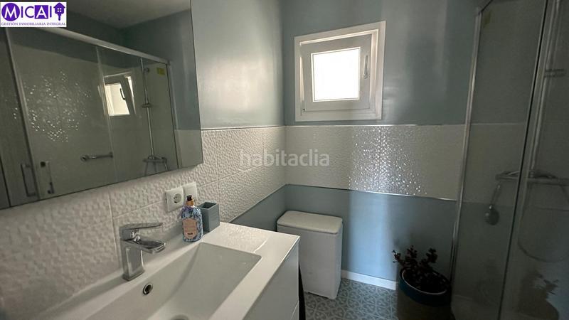 Foto f8e5a133-3085-4caa-a8ed-9a9adcf392d4. Alquiler piso alquiler por temporada barrio la laguna en Cádiz