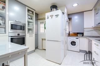 Etagenwohnung in Venecia-Nueva Alcalá. Venta en exclusiva con houseland servicios inmobiliarios