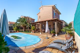 Maison  Lanzarote. Chalet independiente con piscina, placas solares y garaje con ca