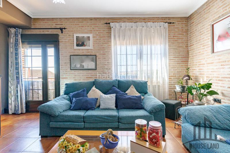 Foto a8faa5b3-d93a-41b1-988d-7750fdf0c720. Casa amb calefacció a Ribatejada