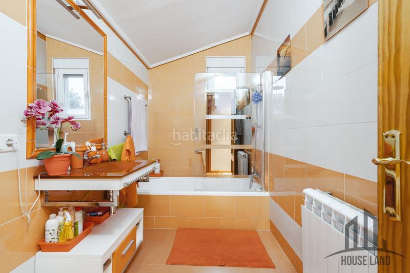 Foto 38b3a8ce-ff61-46d0-82c5-0f8a3e6a4f8d. House with heating in Fuentenovilla