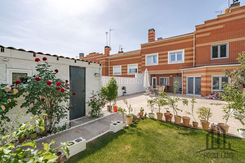 Foto 0037dd96-d8cf-4e7e-80af-e8b808064b66. Casa adossada amb calefacció a Meco pueblo Meco
