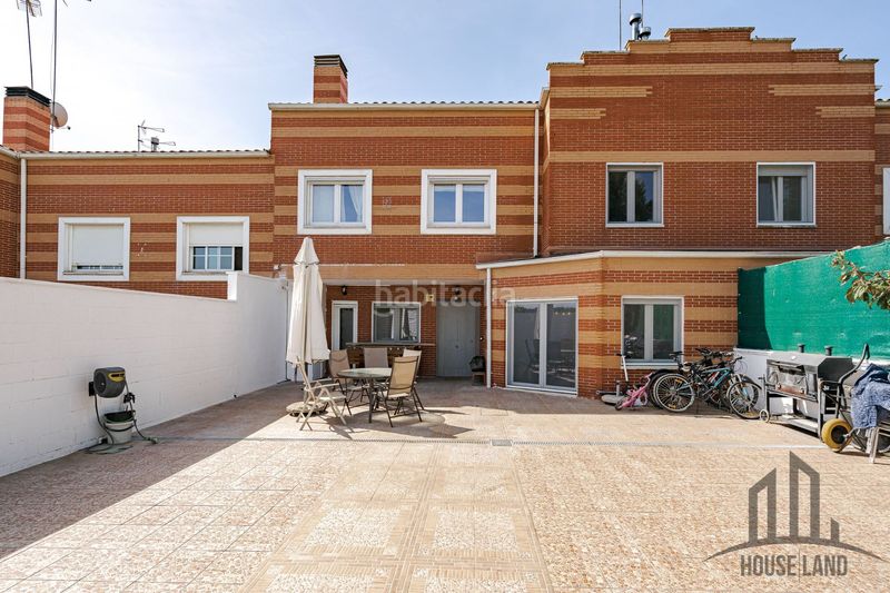 Foto d773b542-1b13-4fbd-8687-2dbe7ebd65d5. Casa adossada amb calefacció a Meco pueblo Meco