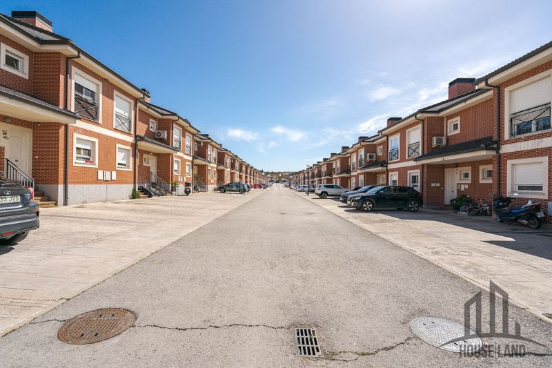 Foto c8398684-ed2a-4b80-98f4-277619079bee. Maison avec chauffage dans Casar (El)