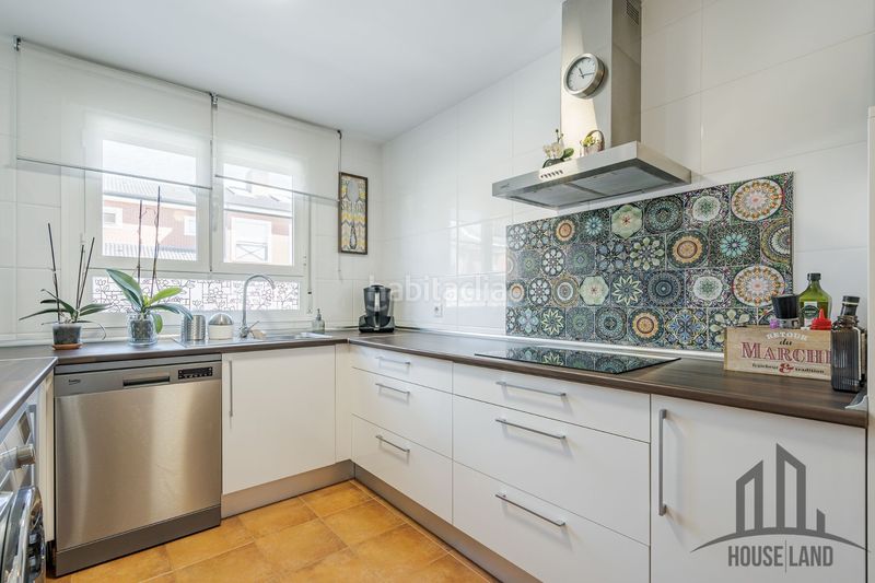 Foto e79d9d05-4b1a-4da0-97f4-79fc3f584ef6. Maison avec chauffage dans Casar (El)