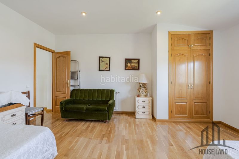 Foto bb42179e-b724-4f8c-a53e-d78cb006f26f. Casa con riscaldamento in Casar (El)