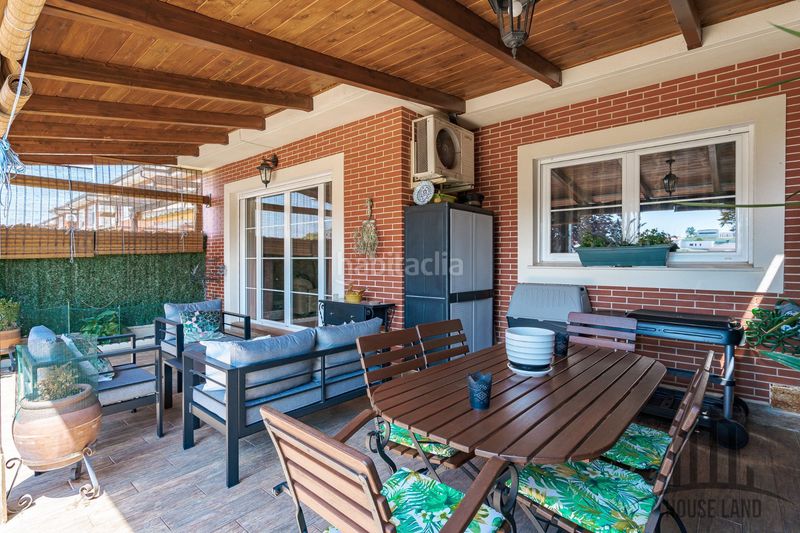 Foto a8b92cf0-15af-4ade-91d3-715c727b9288. Casa adossada amb calefacció piscina a Casar (El)