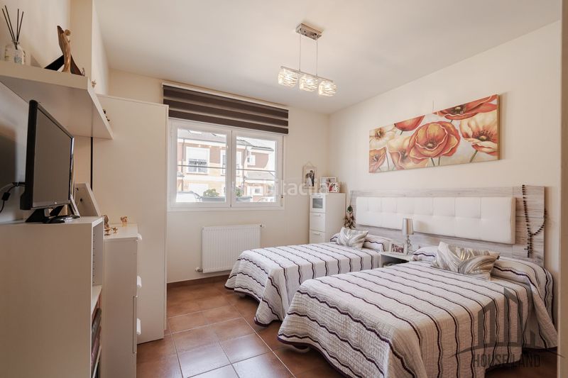 Foto d1dd64a5-23ef-4959-a589-59802324ed6e. Casa adossada amb calefacció piscina a Casar (El)