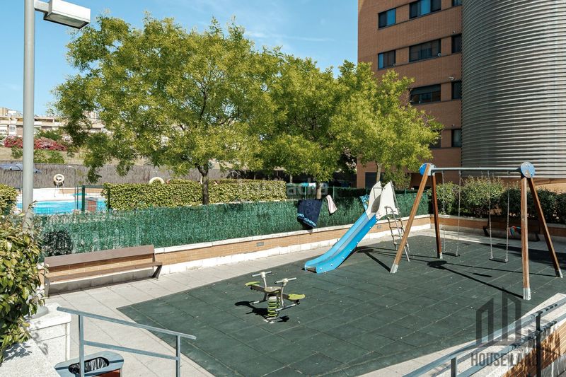 Foto eacb995b-59ce-4e39-a031-3b6ce1719f75. Pis amb calefacció piscina a Las Tablas Madrid