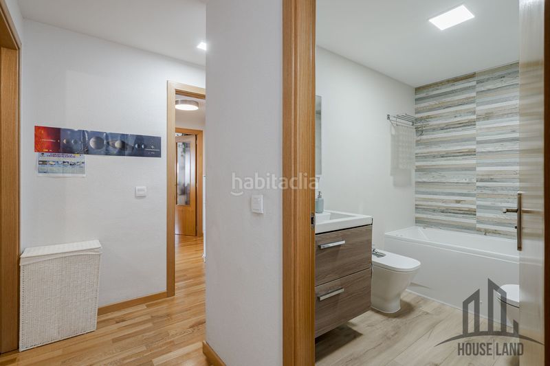 Foto e33268f5-2d14-4631-a60d-88884cebfc2e. Piso en Las Tablas Madrid