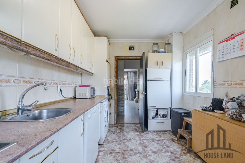 Foto f23e40e2-9084-497b-b03a-a7cf57c2eba6. Haus mit heizung pool in Casar (El)