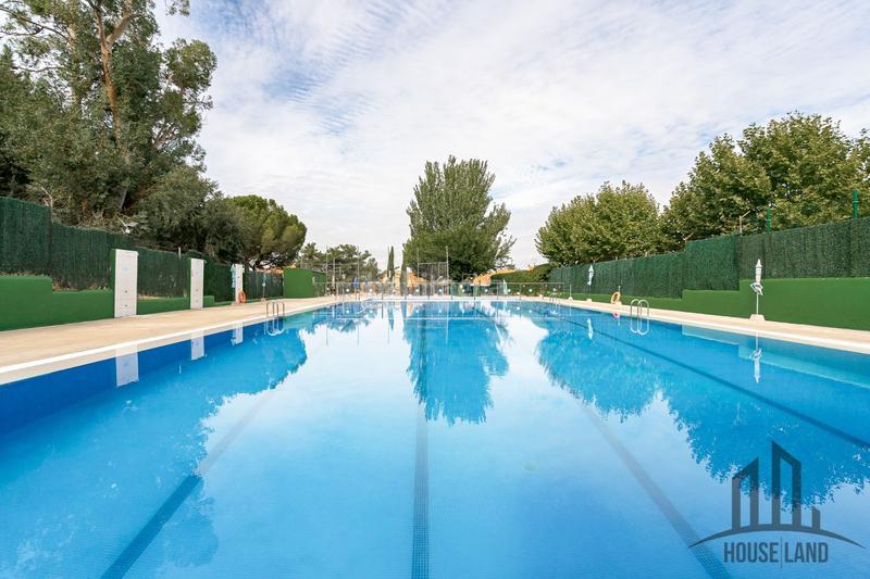 Foto e3fd9b3f-4a08-4204-8103-b332a5226133. Pis amb calefacció piscina a Algete centro Algete