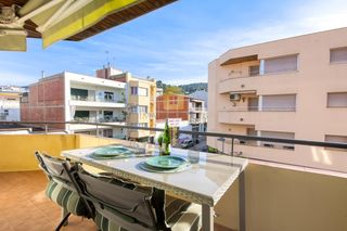 Etagenwohnung  De la mare de d�u de montserrat. Piso en venta en el centro de roses  luminoso, con terraza y vis
