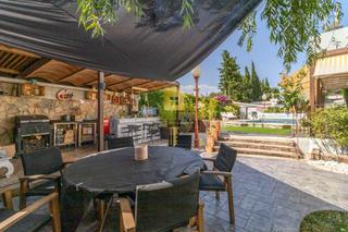 Casa  Passatge de querman. Exclusiva propiedad con piscina y encanto mediterrneo en el cor