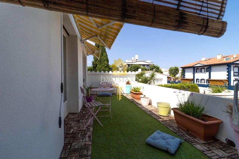 Foto 2cc7f88b-2c82-4e10-bcf6-105e03662b68. Casa amb calefacció piscina a Carmençó Empuriabrava