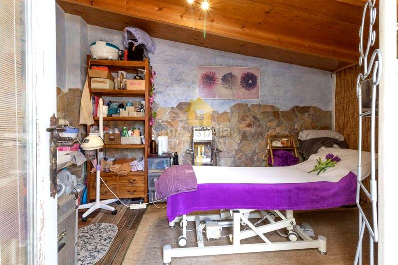 Foto 466ebe5c-226c-4f9e-bc14-0d615b6f169c. Casa amb calefacció piscina a Carmençó Empuriabrava