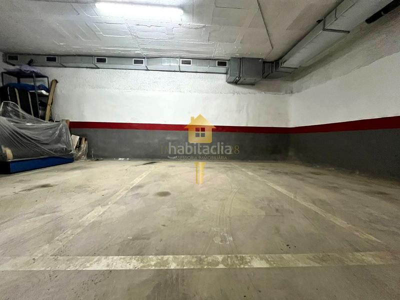Foto cd0c4826-232b-473a-8128-bb8906a99e53. Posto auto in Centre Roses