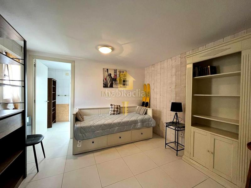 Foto 31e6a781-31a0-47fc-b507-5ffb9761b7ed. Casa adosada  de 3 habitaciones totalmente reformada! en Roses