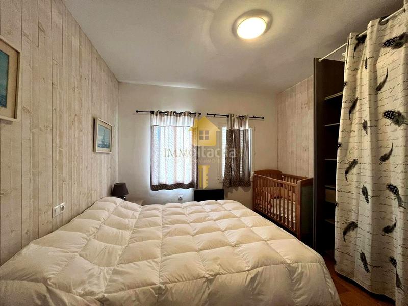 Foto b0ddc339-728b-4bb2-8c0e-9bfee99e8a3c. Casa adosada  de 3 habitaciones totalmente reformada! en Roses