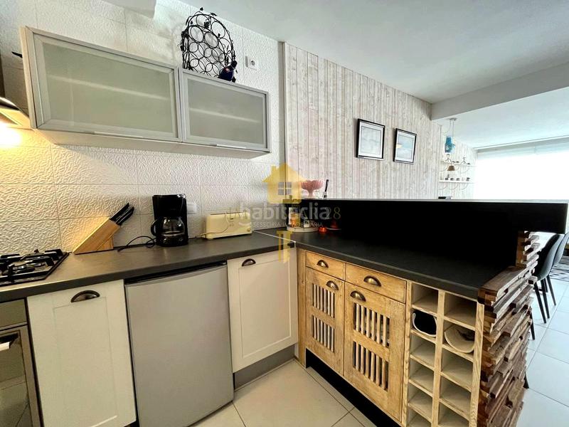 Foto d1cc3afd-ff5b-4ff4-a12b-a89dbdff6685. Casa adosada  de 3 habitaciones totalmente reformada! en Roses