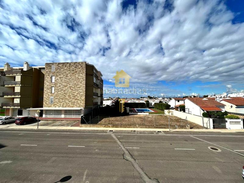 Foto fa88736a-b2d4-41d6-95df-038e5a226859. Casa adosada  de 3 habitaciones totalmente reformada! en Roses