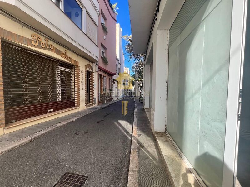 Foto 2abce2c5-386d-4687-b743-b3e9d1589c2b. Lloguer local comercial a Centre Roses