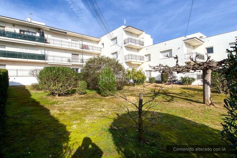 Foto f27dd8fe-e4bf-4771-bf0e-4164a5c0eb8c. Planta baixa amb aparcament a Nord Roses