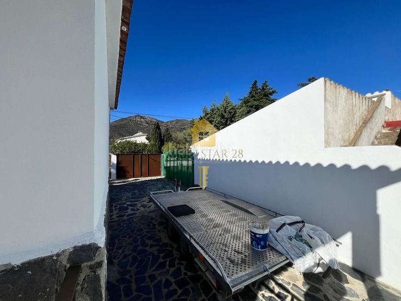 Foto b398ba70-73c7-454f-b065-75156d57625a. Casa amb aparcament a Nord Roses